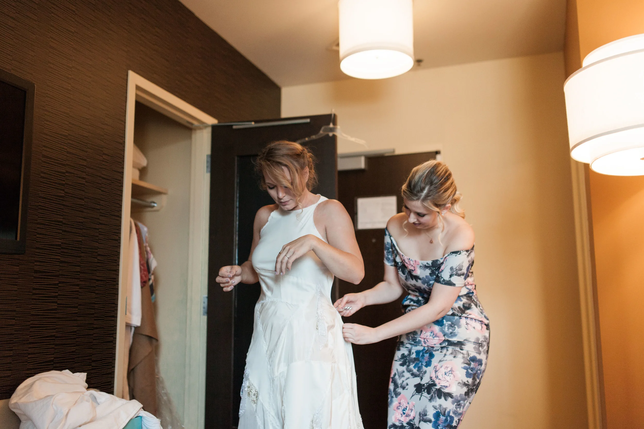 Twin Cities Mill City Museum Summer Wedding by NYLONSADDLE Photography