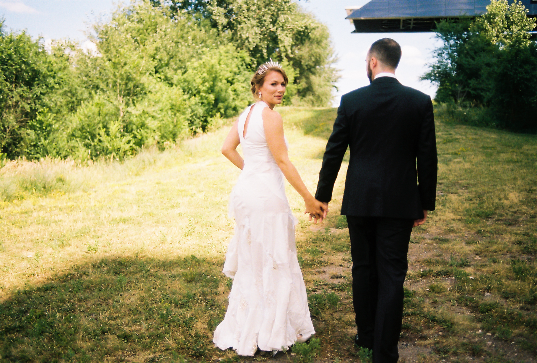 Enchanted Twin Cities Mill City Museum wedding in the summer by NYLONSADDLE Photography.