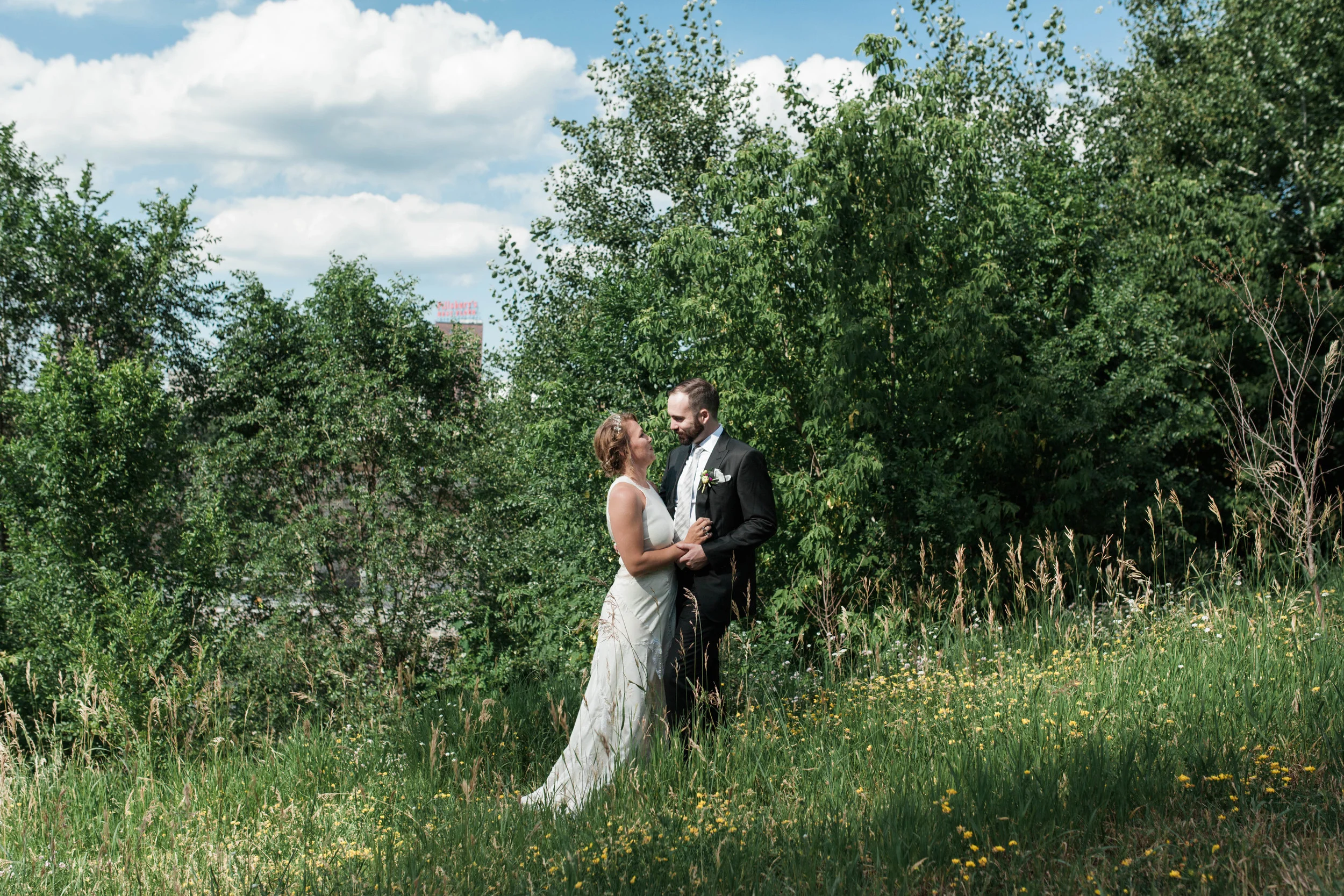 Twin Cities Mill City Museum Summer Wedding by NYLONSADDLE Photography
