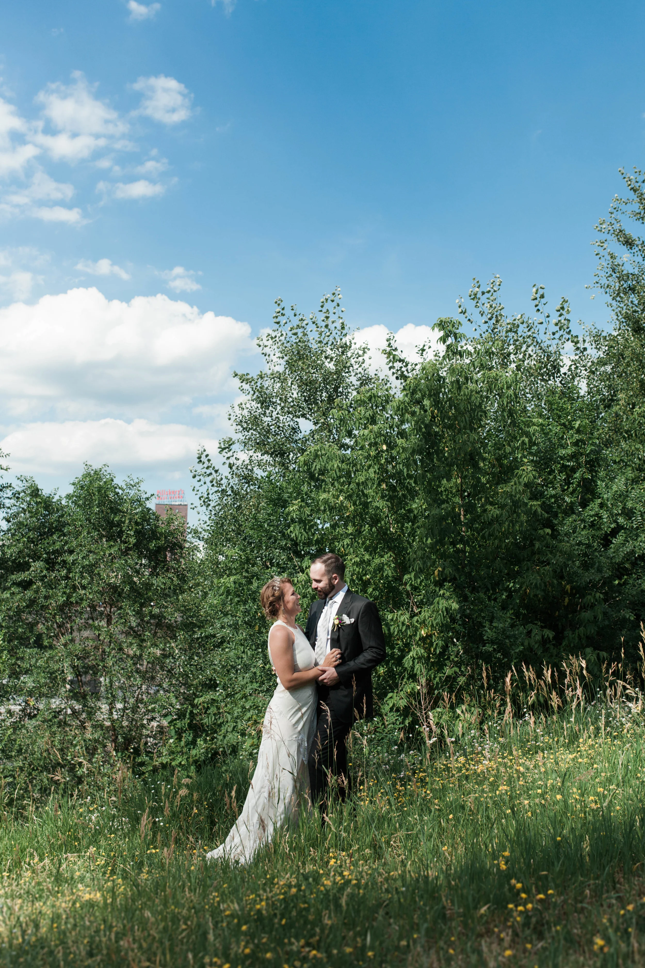 Twin Cities Mill City Museum Summer Wedding by NYLONSADDLE Photography