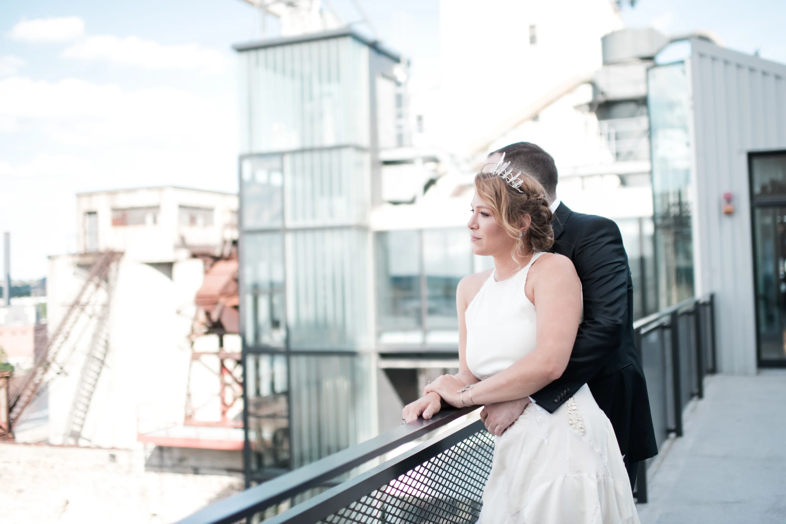 Twin Cities Mill City Museum Summer Wedding by NYLONSADDLE Photography