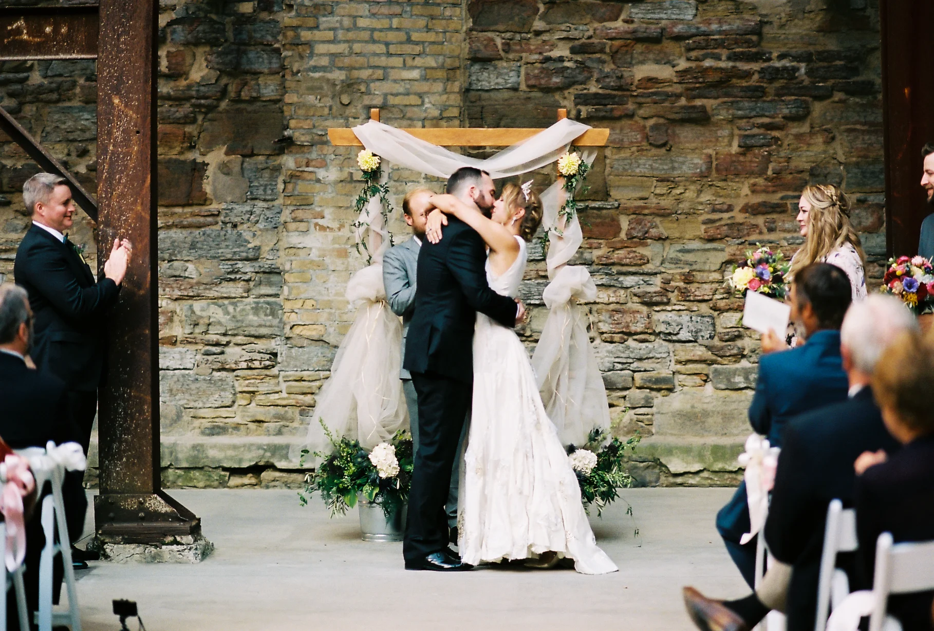 Twin Cities Mill City Museum Summer Wedding by NYLONSADDLE Photography