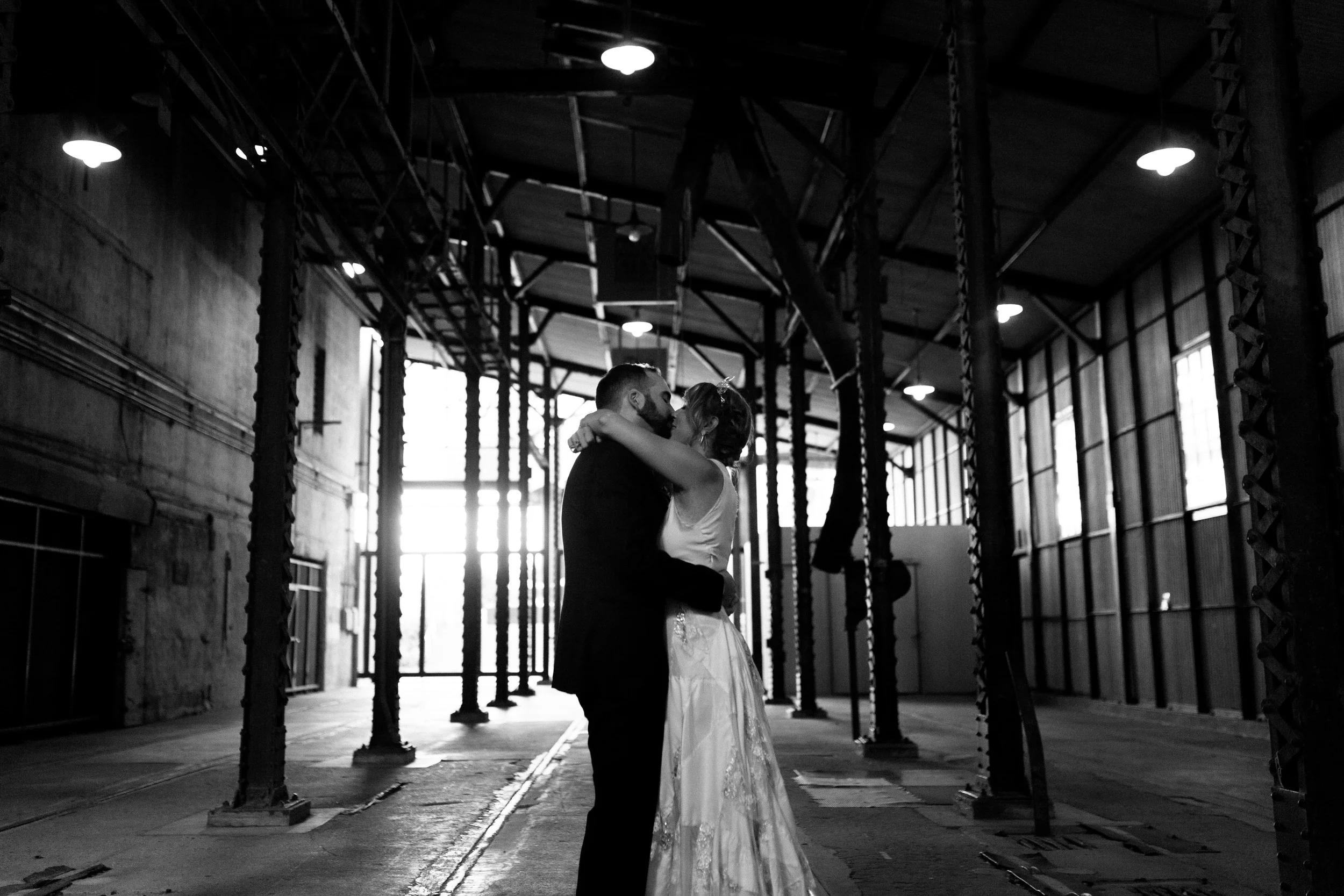 Twin Cities Mill City Museum Summer Wedding by NYLONSADDLE Photography I Capturing real images to tell love stories