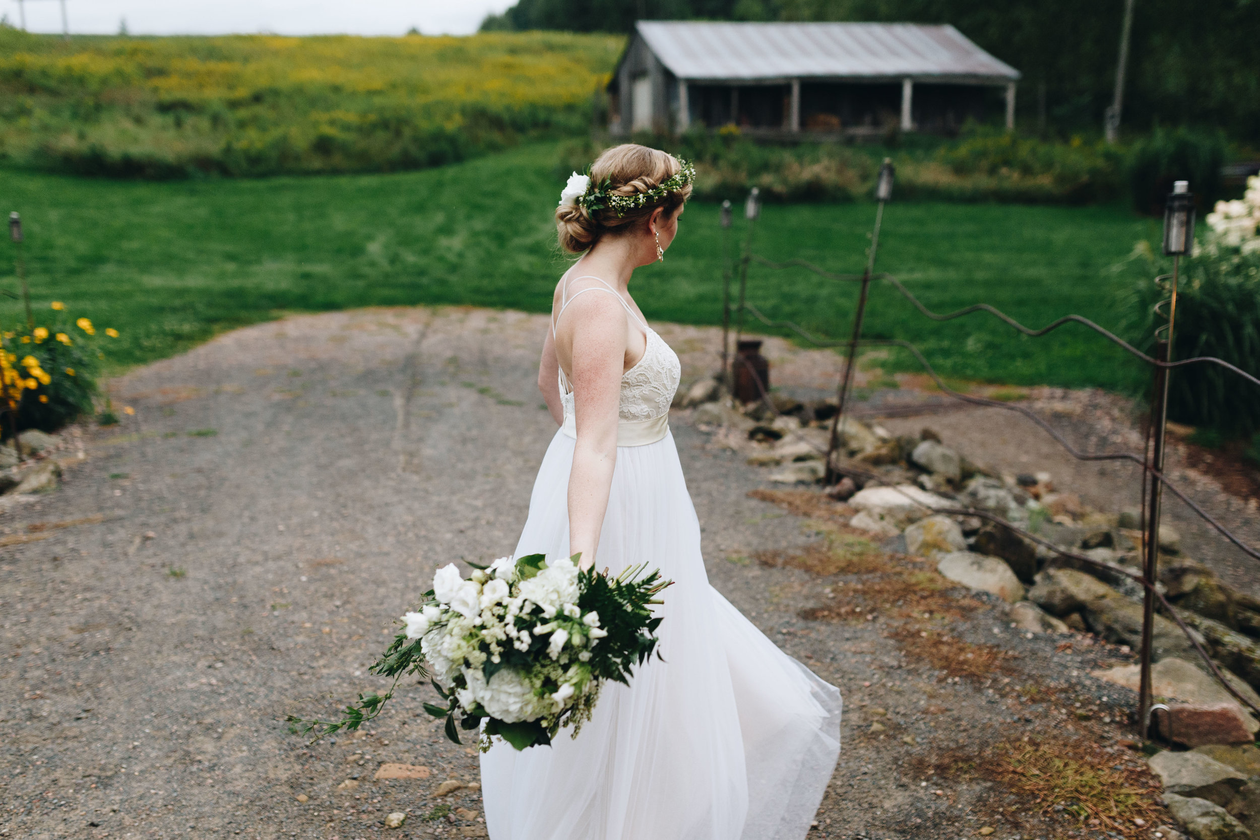 keely-and-nick-blissful-enchanted-barn-wedding-blog-203.jpg