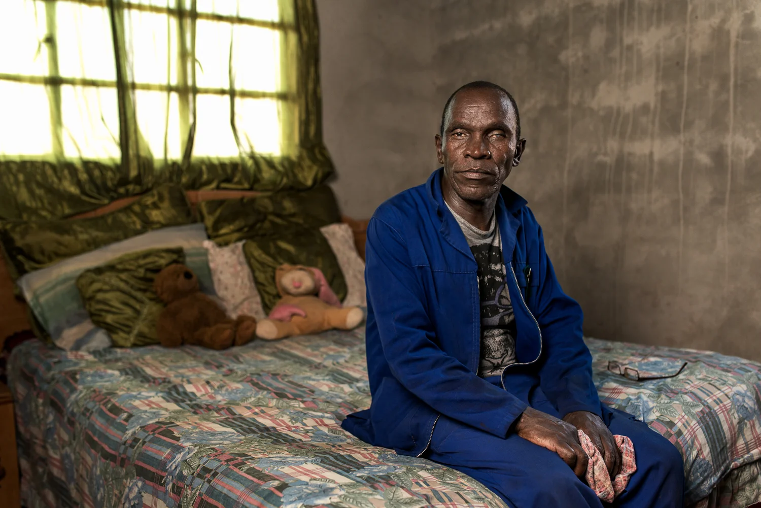 Malungisa Thole worked at Western Areas Mine for 19 years and was paid no compensation when he developed silicosis. In his spare time he taught himself to weld and now supports his family with his small welding business. “I feel very sad because I worked for the mines, making profit for them but they treated me unfairly by not providing good protective measures.”