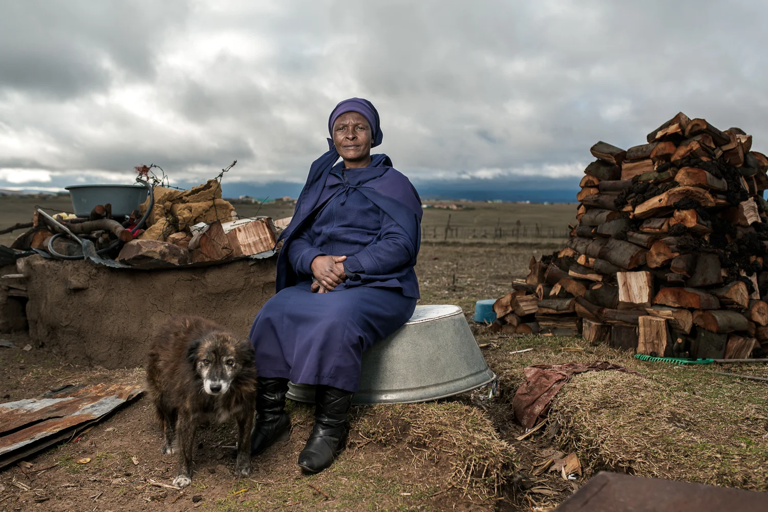 Zwelakhe Dala passed away on 30 March 2015. His death certificate just states that he died of natural causes. He was 55 years old and was suffering from silicosis. He worked on the gold mines for 28 years and received no compensation when he got sick from exposure to the silica dust. “It is too painful. If my husband was not working on the mines, he would still be alive.” says his wife, Nosipho. Mrs Dala raised their five children on her own, for the most part. She is now left with no income except for a small pension.