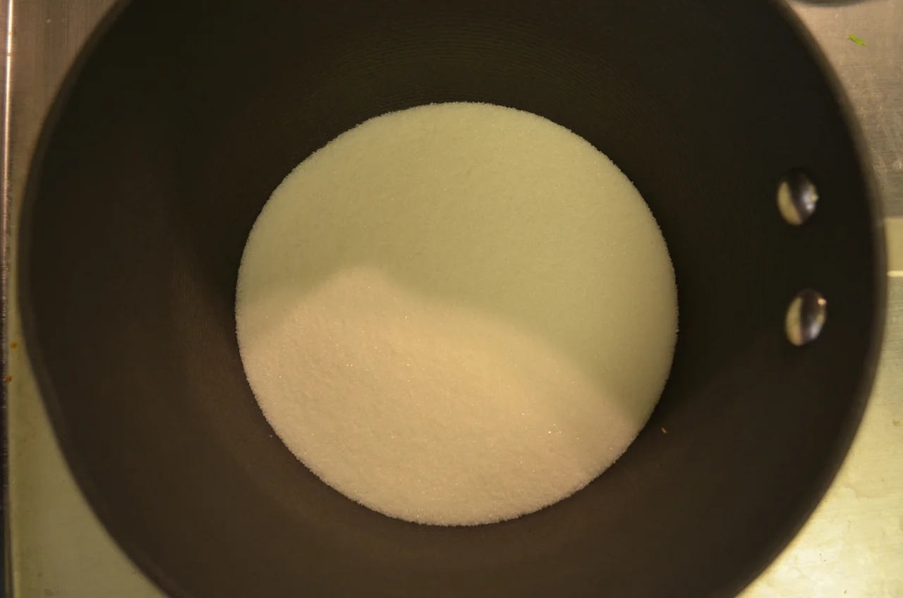 Making simple syrup