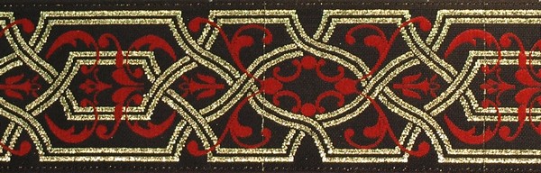R157 1 1/2 Inch Gold and Red Filigree