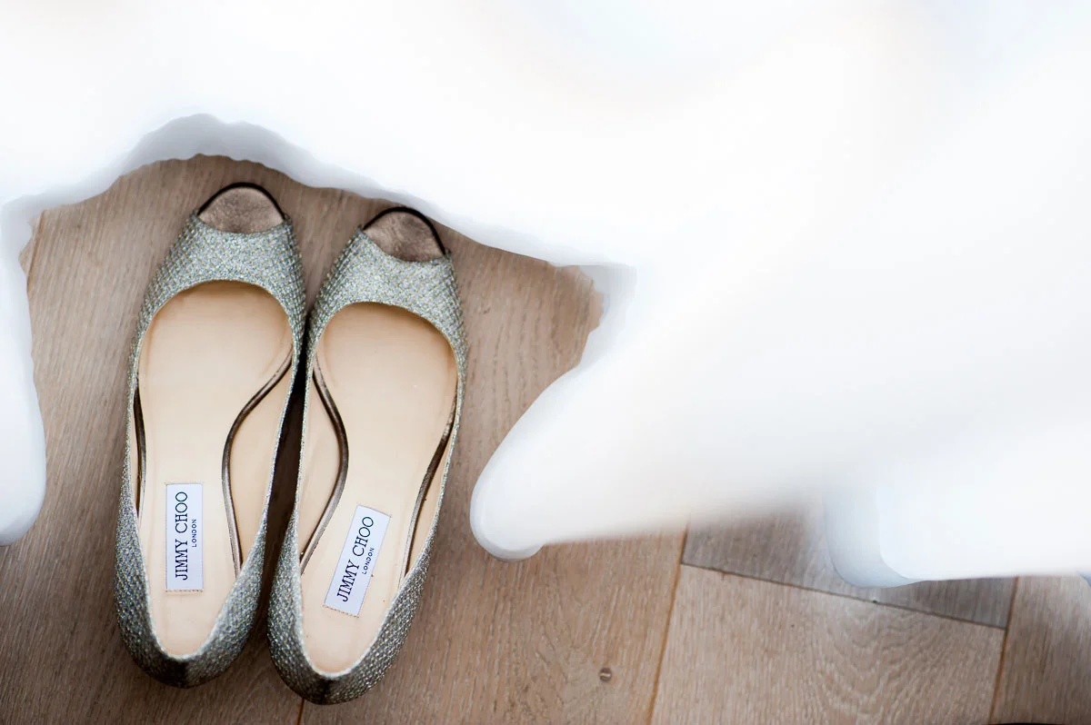 Bride shoe detail photo at the Thompson Chicago Hotel. 