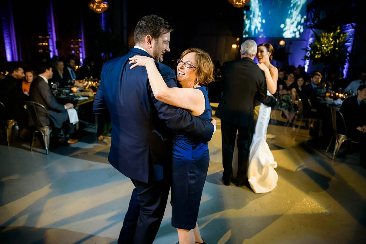 Parent dance during a Moonlight Studios Chicago wedding. 