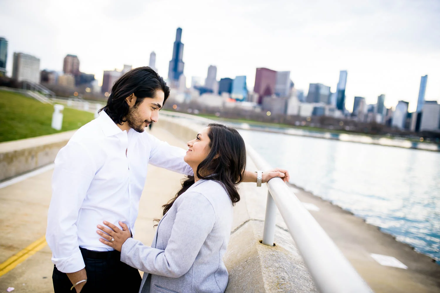 Creative, fun, moment-driven engagement photos at the Shedd Aquarium in Chicago.