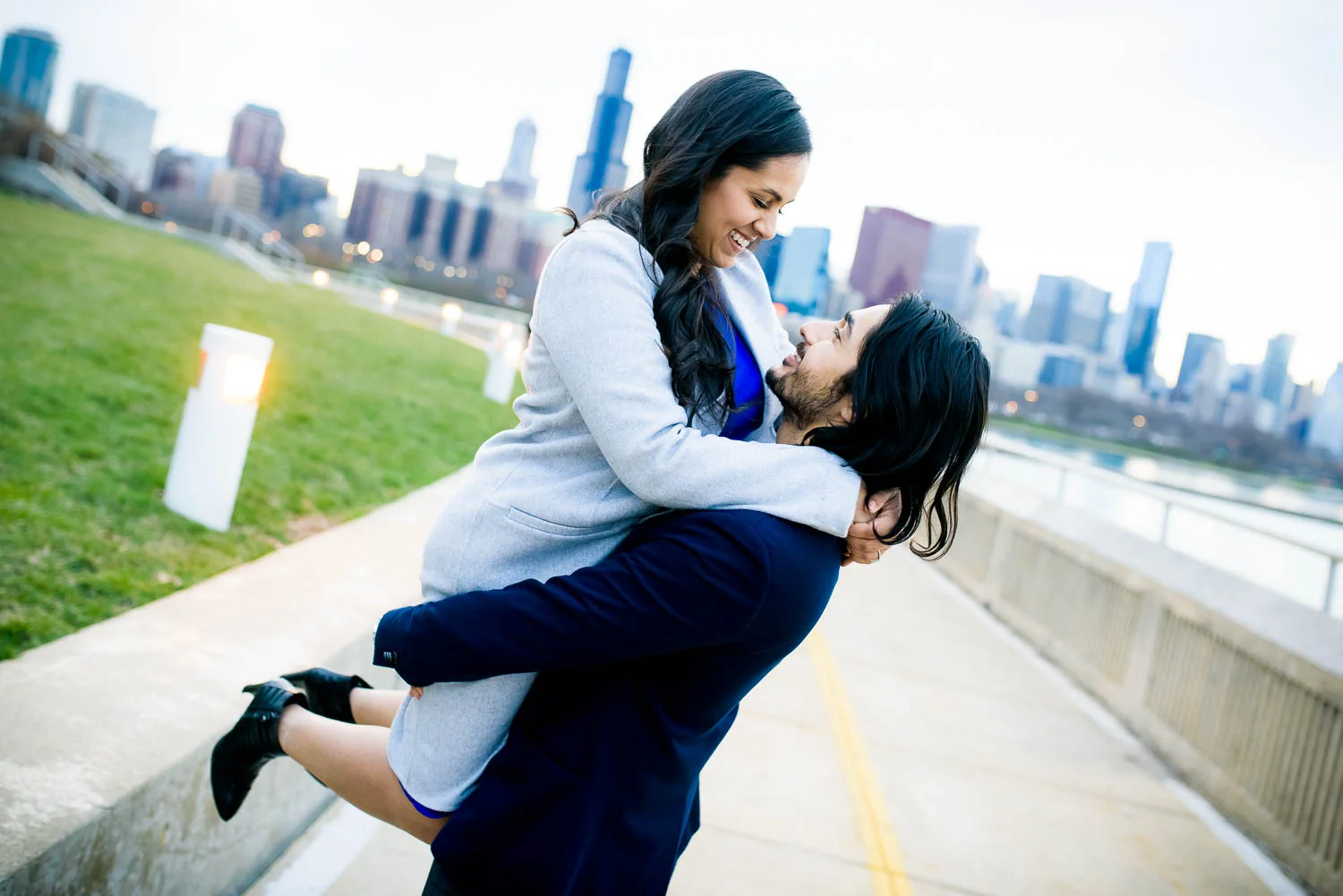 Creative, fun, moment-driven engagement photos at the Shedd Aquarium in Chicago.
