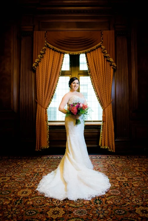 Bridal portrait before her University Club of Chicago wedding.