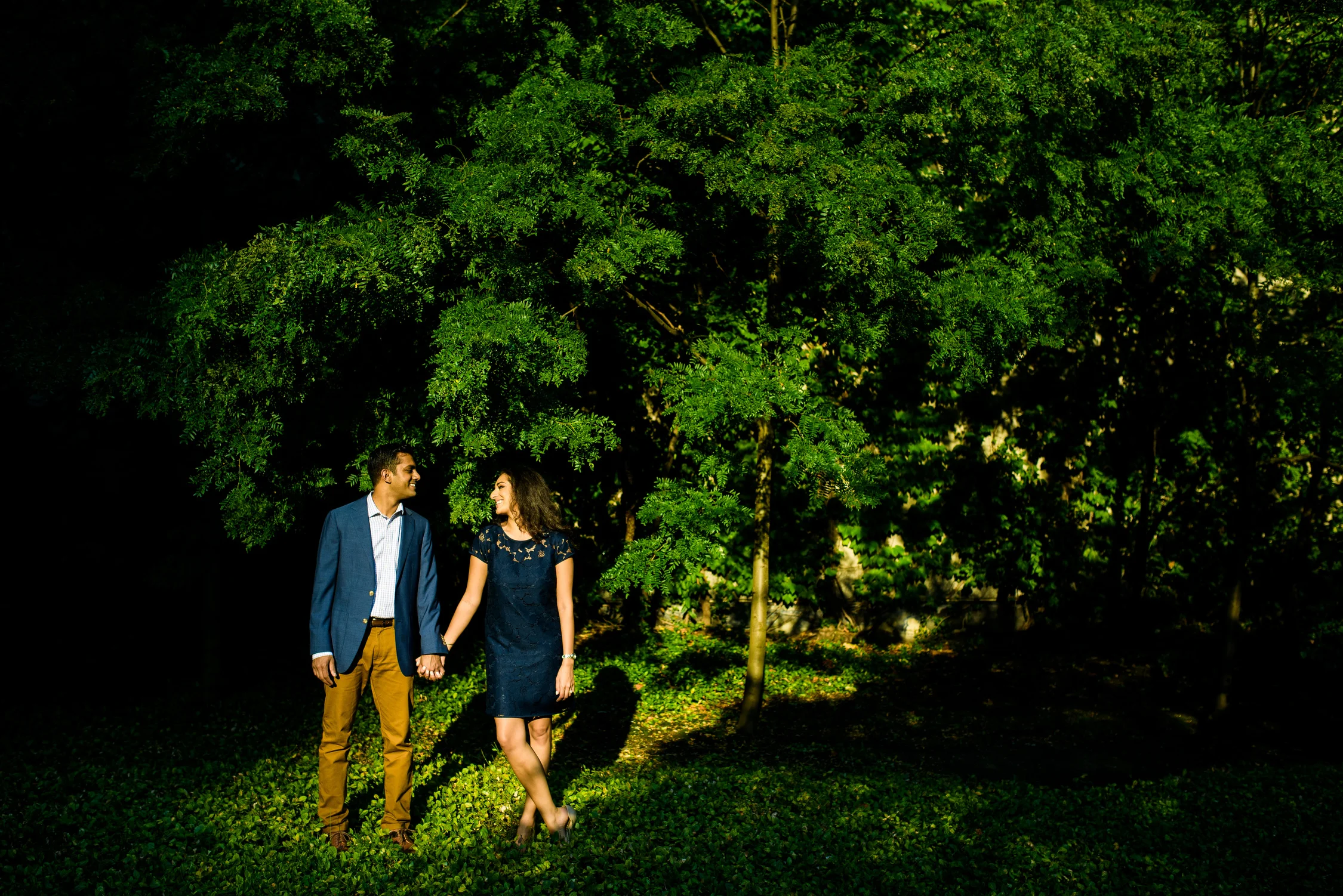 Chicago engagement session at the Art Institute South Gardens. 