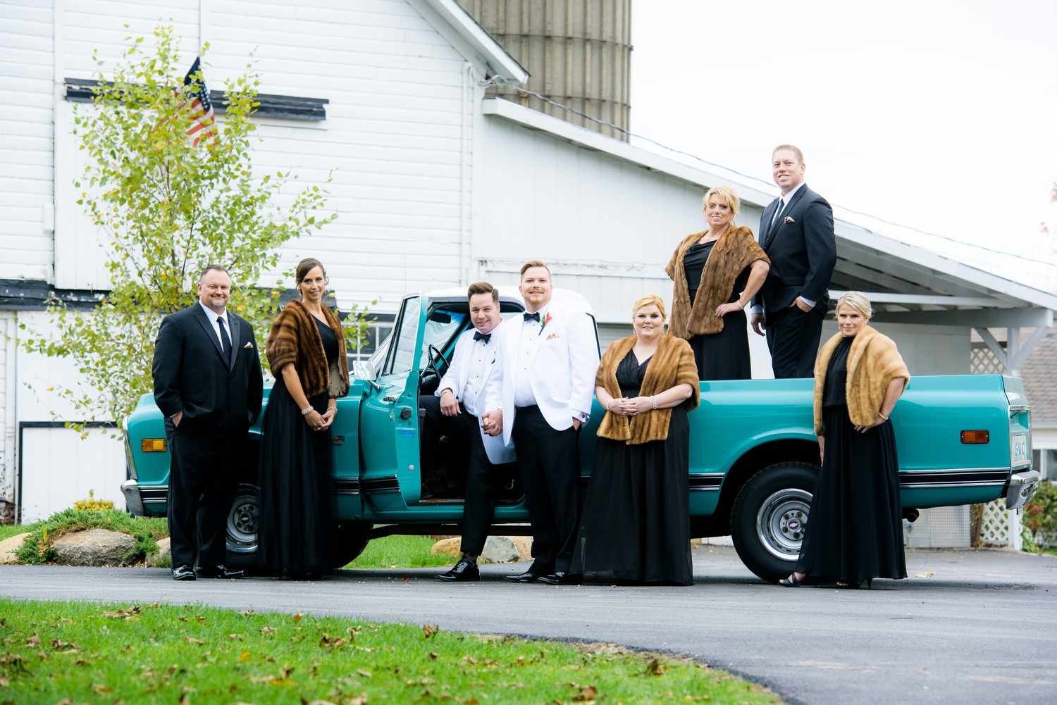 Wedding party photo at Heritage Prairie Farm.