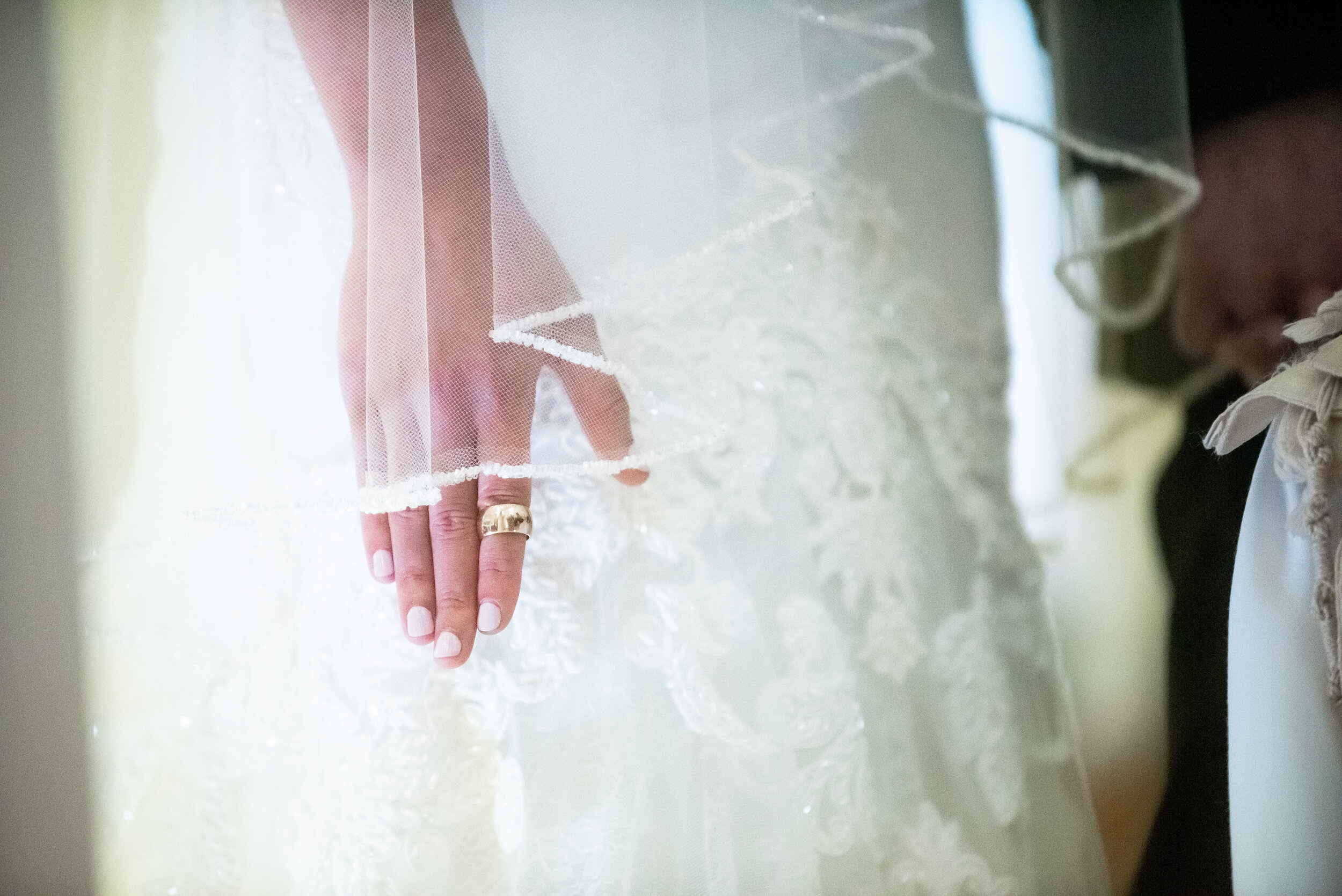 Lace wedding dress detail: Loews Chicago Hotel Wedding captured by J. Brown Photography