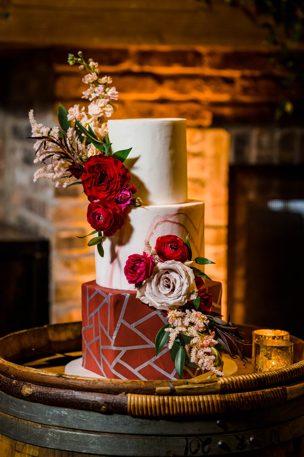 Wedding Day Photos | City Winery | J. Brown Photography | photo of wedding cake at reception.