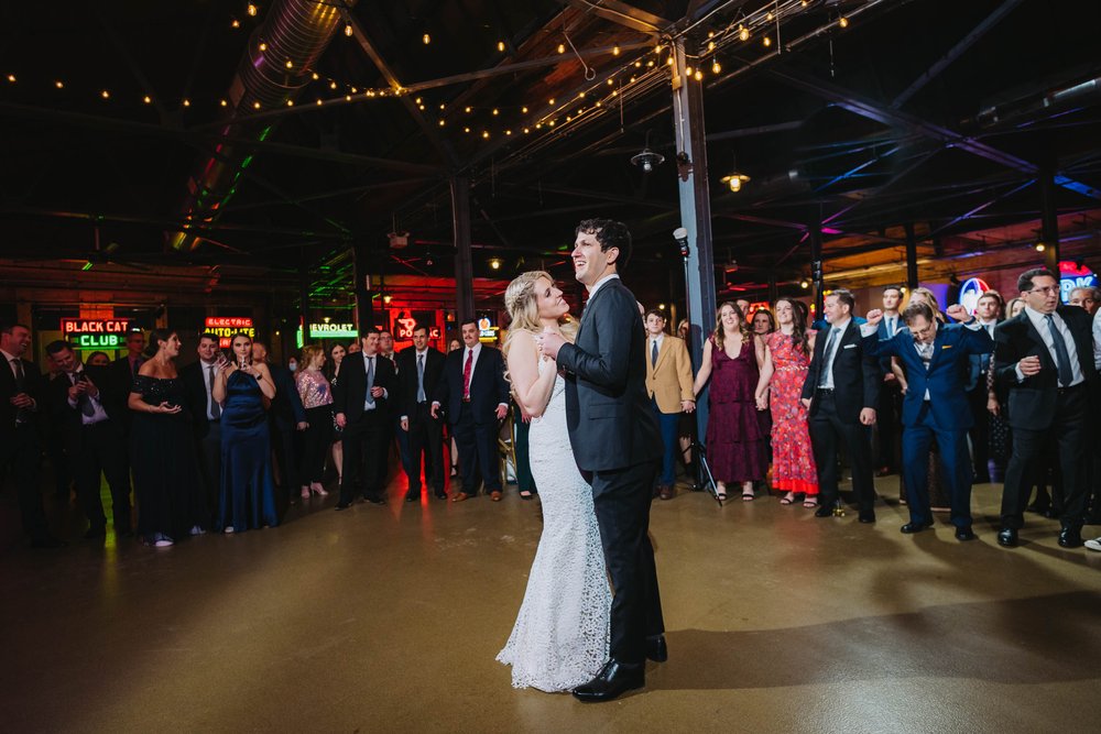 Chicago Wedding Photographer | Ravenswood Event Center | J. Brown Photography | first dance moment with guests