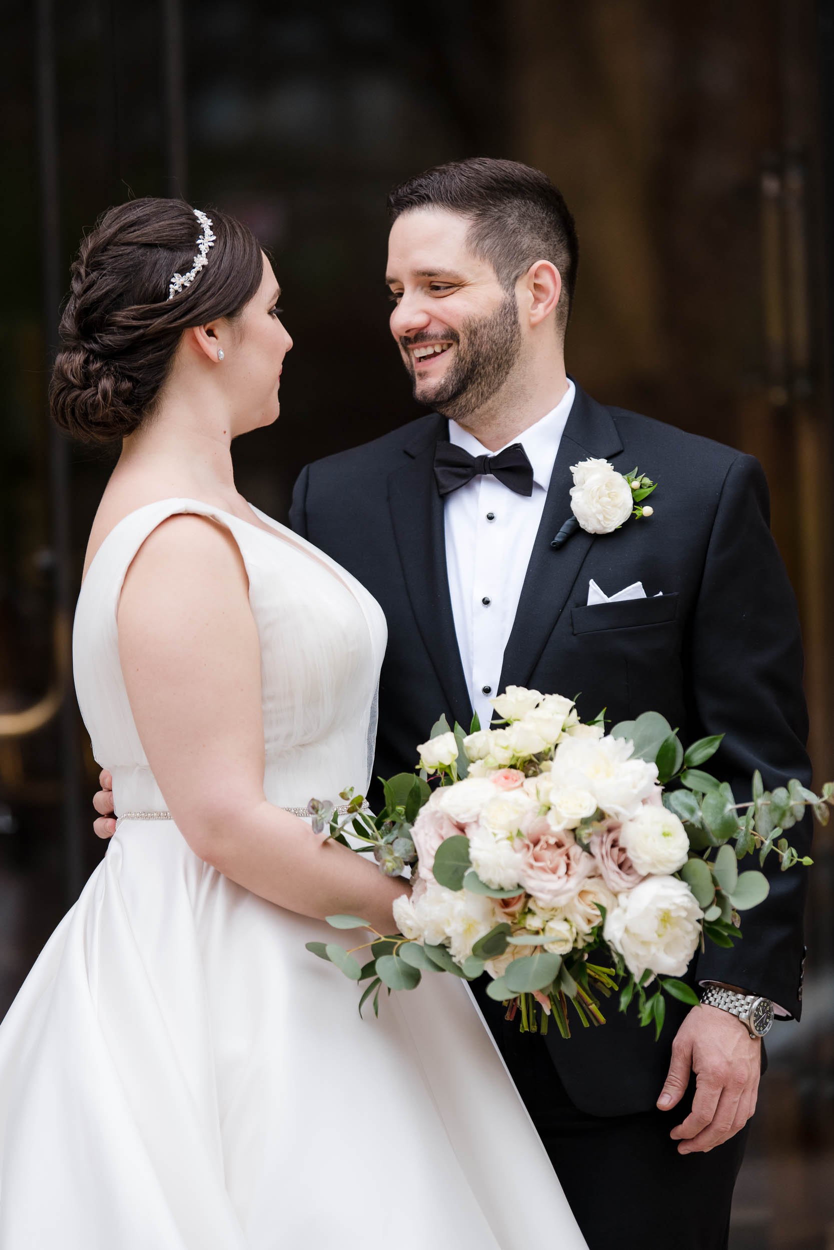 Wedding Day Photos | Newberry Library | J. Brown Photography | bride and groom portrait.  