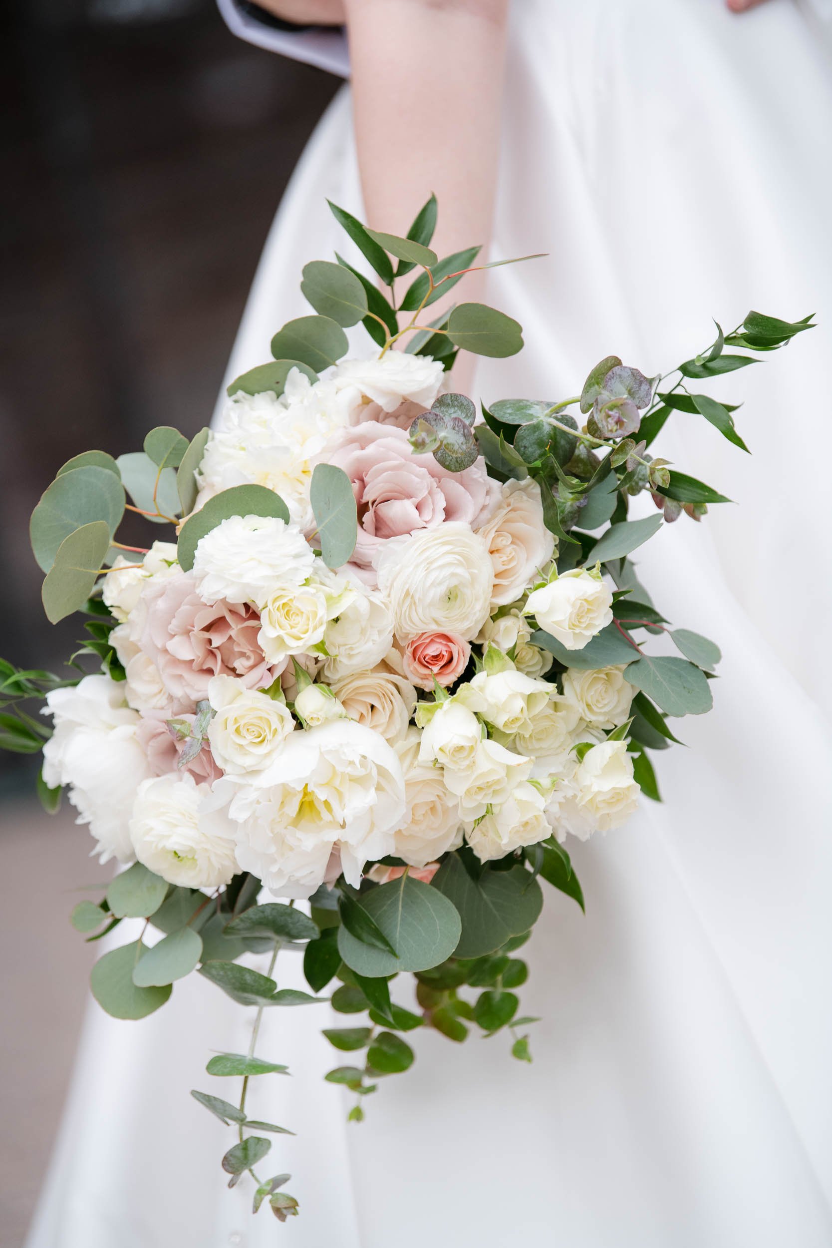 Wedding Day Photos | Newberry Library | J. Brown Photography | photo of wedding bouquet.