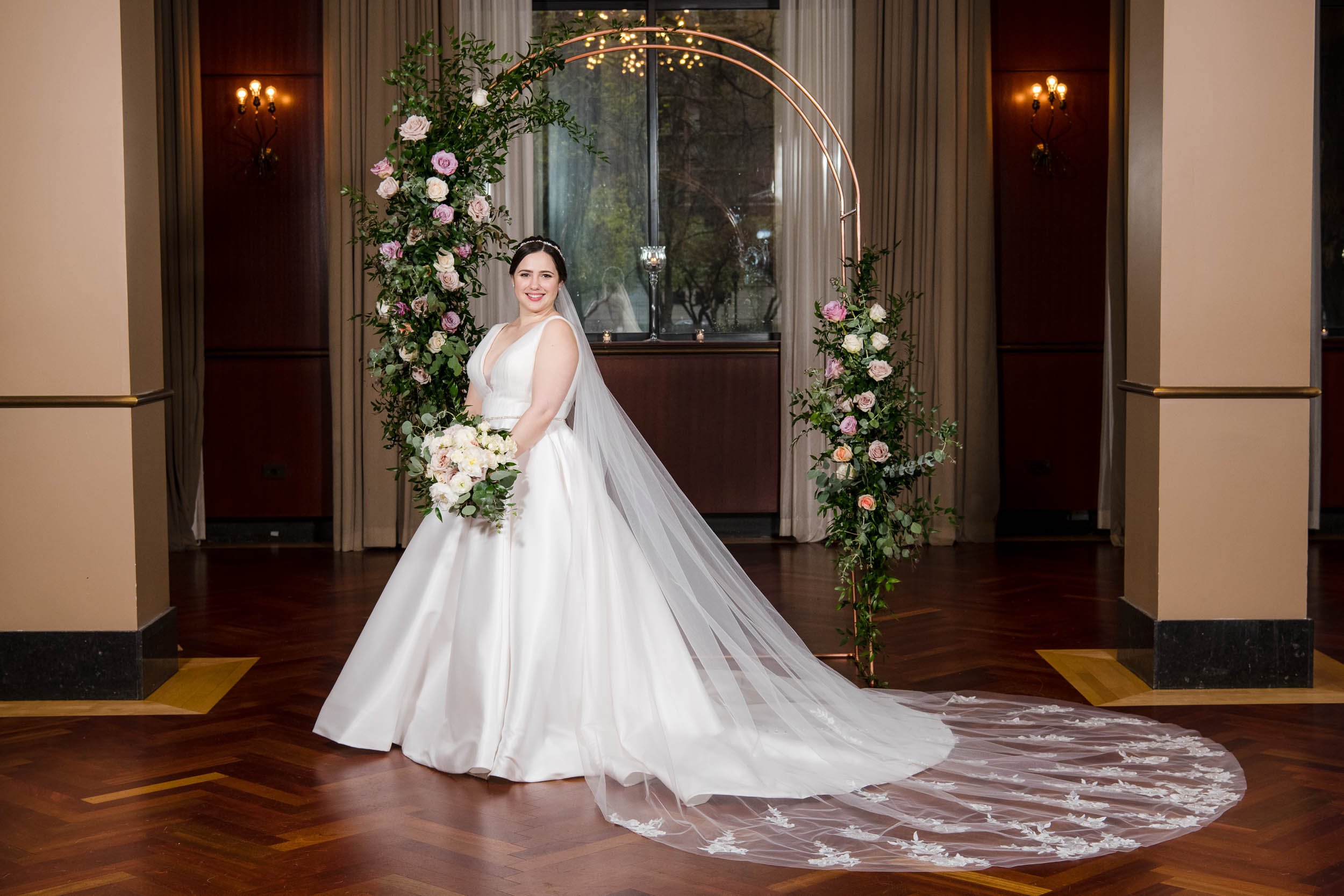 Chicago Wedding Photographer | Newberry Library | J. Brown Photography | bridal portrait.