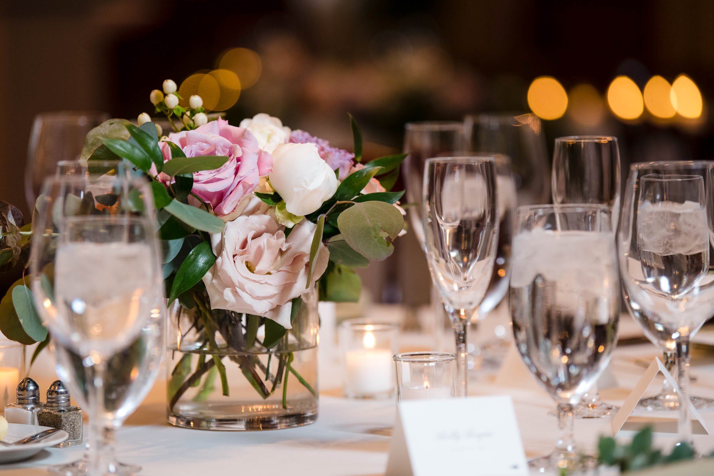 Chicago Wedding Photographer | Newberry Library | J. Brown Photography | center piece detail photo.