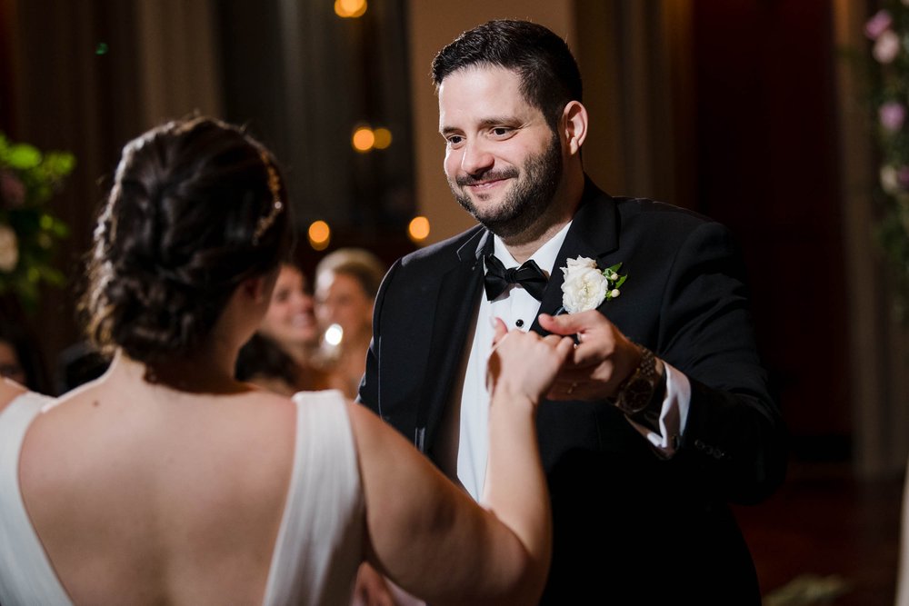 Chicago Wedding Photographer | Newberry Library | J. Brown Photography | bride and groom first dance.