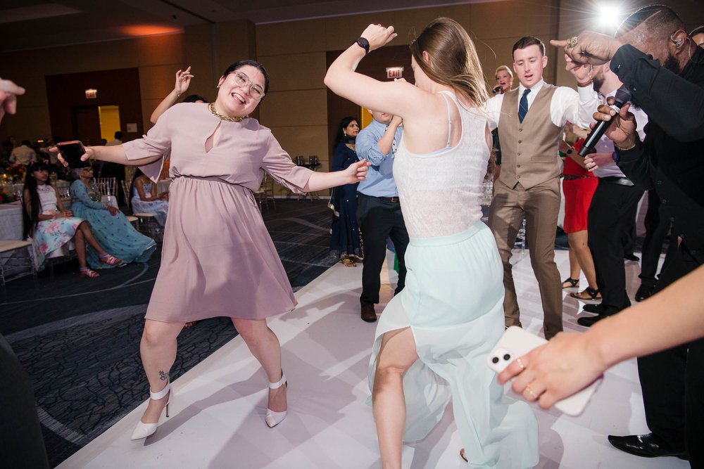 Chicago Wedding Photographer | Renaissance Schaumburg | J. Brown Photography | candid dance floor moments.