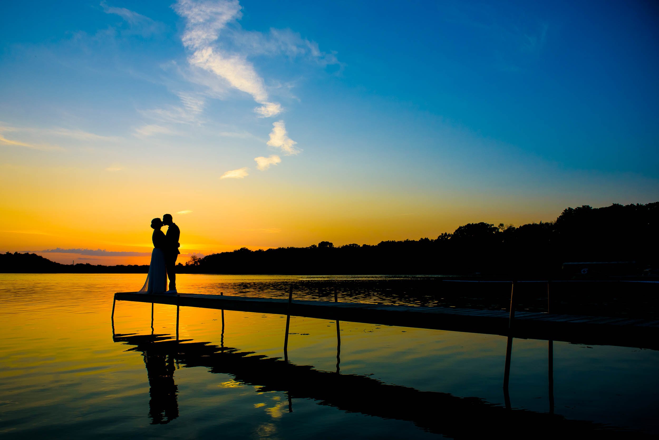 Lake in the Hills | Sunset Wedding Photo | Chicago IL