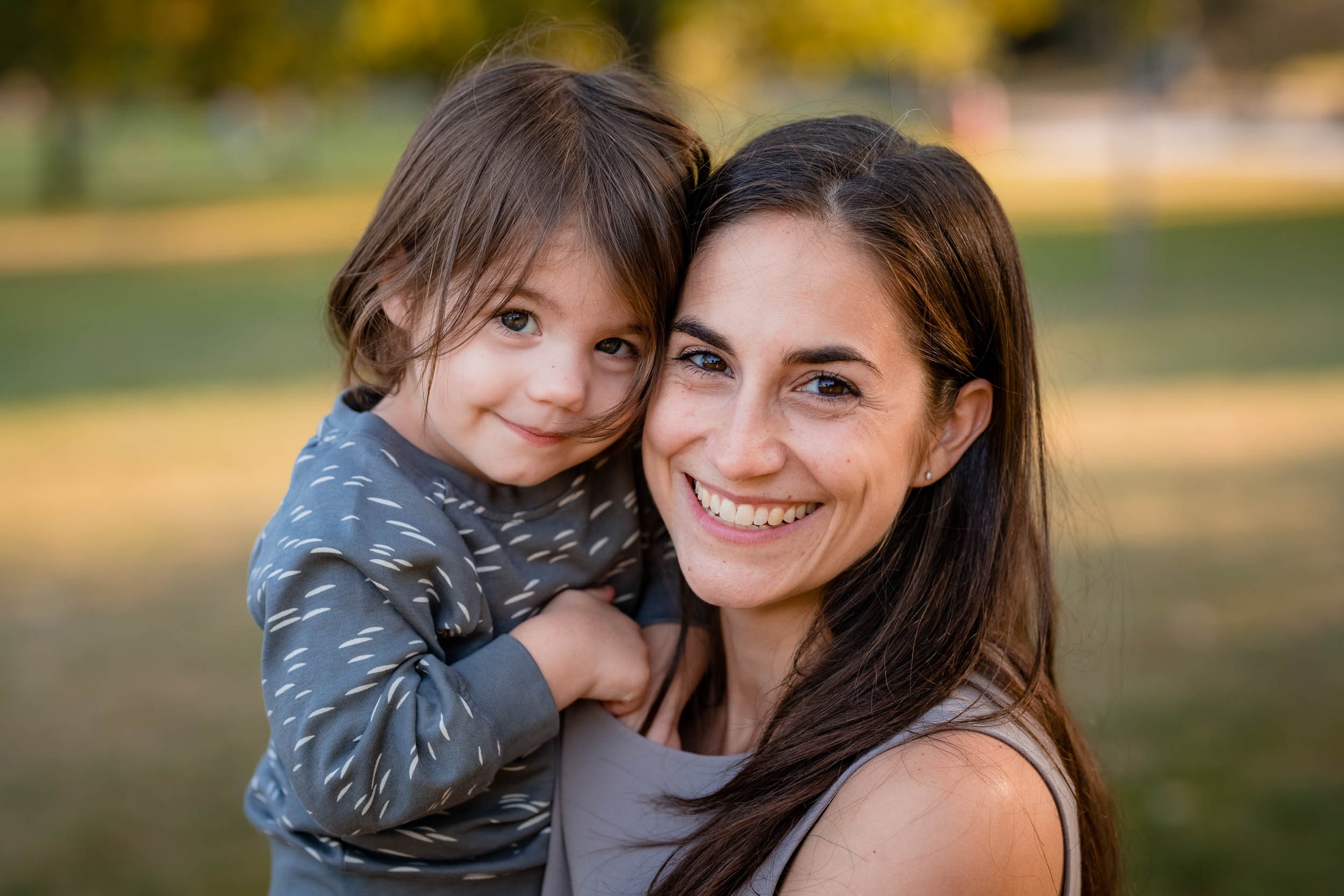 Loyola Beach | Outdoor Family Portrait | Chicago IL