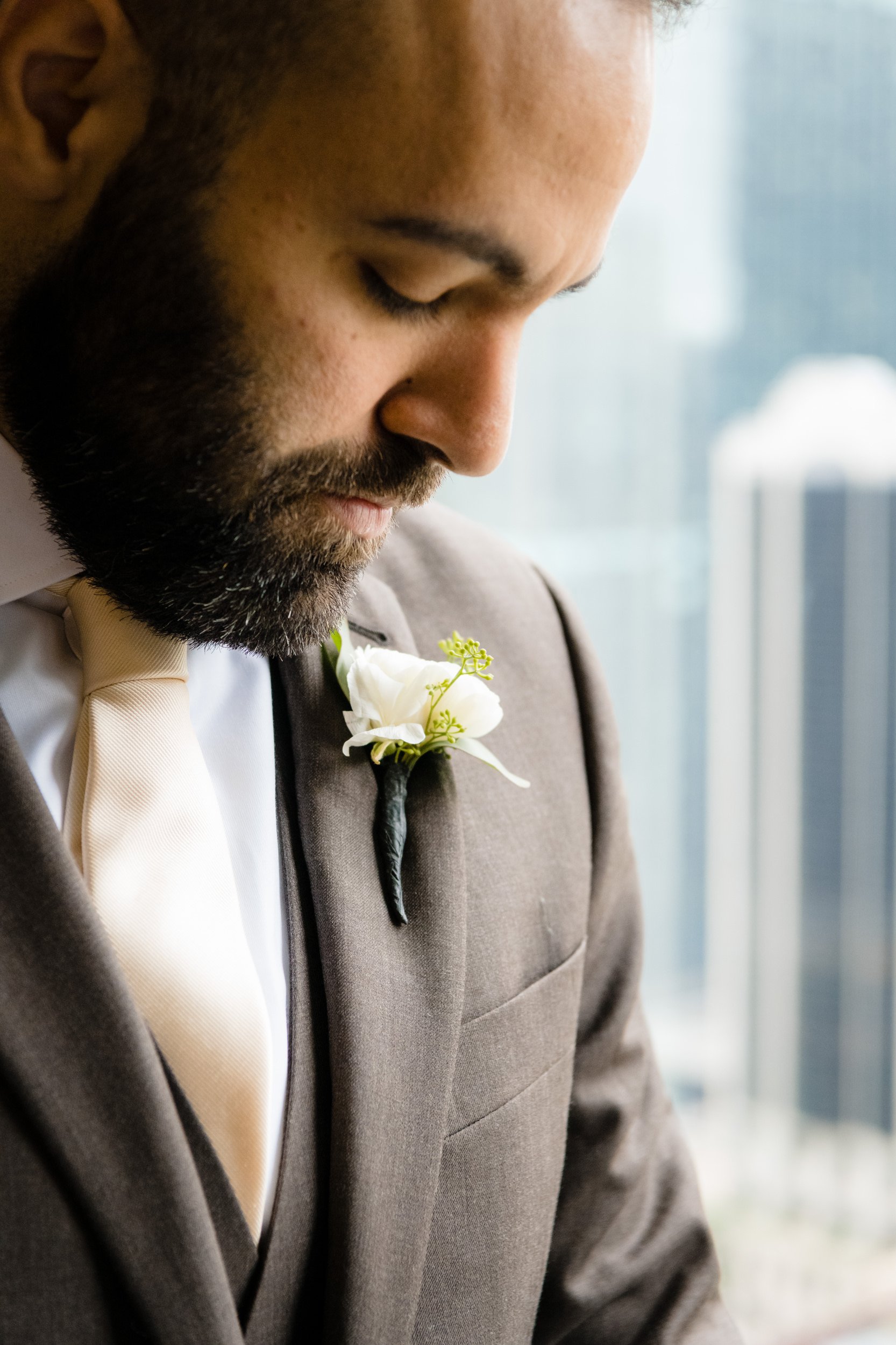 Renaissance Chicago Downtown | Groom Getting Ready | Chicago IL