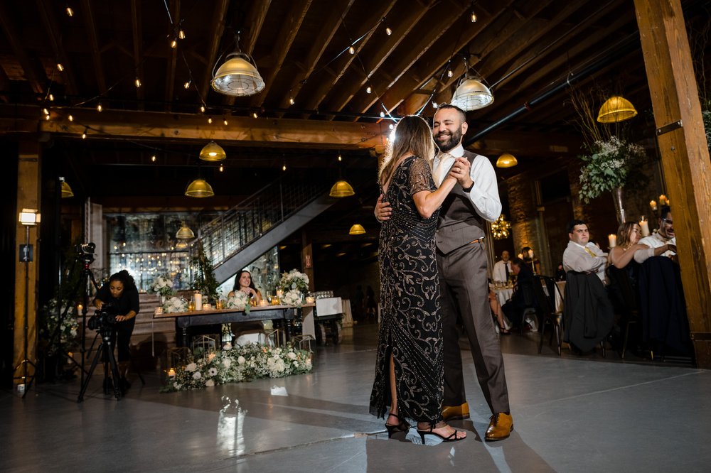 Artifact Events | Indoor Jewish Wedding Reception | Chicago IL