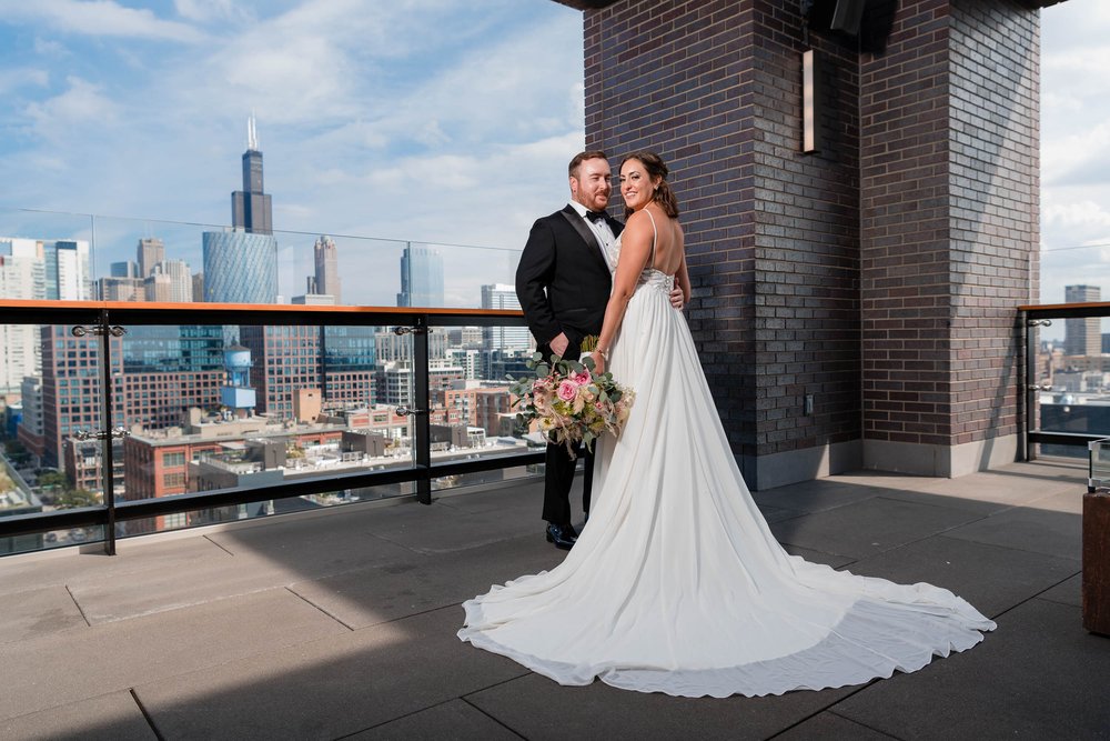 Bridgeport Art Center | Outdoor Wedding Portrait | Chicago IL
