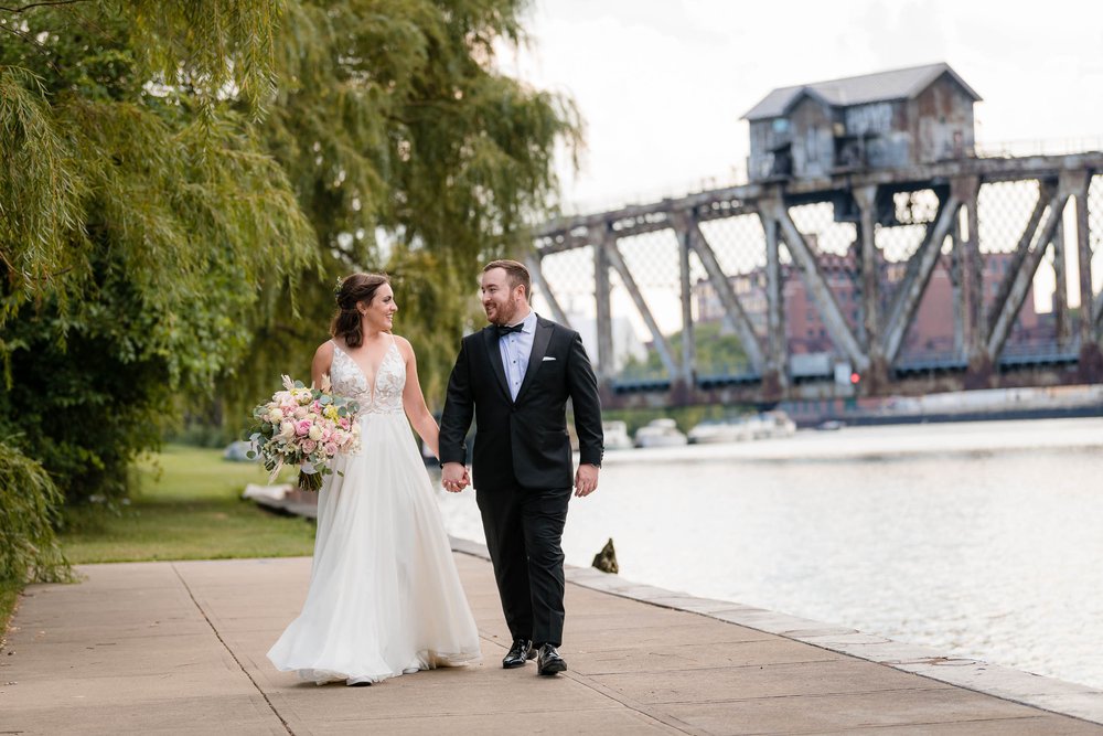 Ping Tom Park | Outdoor Wedding Party Photo | Chicago IL