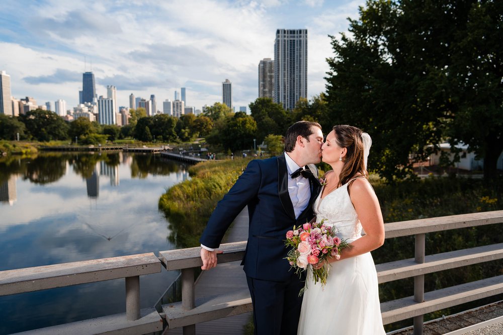 Lincoln Park | Outdoor Wedding Photos | Chicago IL