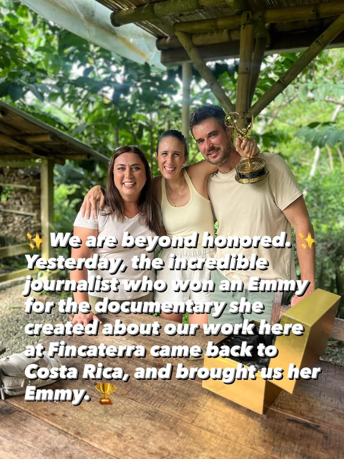We&rsquo;re holding an Emmy🏆 in our hands&hellip; but even more powerful is the reason why✨
Yesterday, the incredible journalist @myriamt51, who created the award-winning documentary featuring Finca Tierra, returned to Costa Rica, and gave us her Em