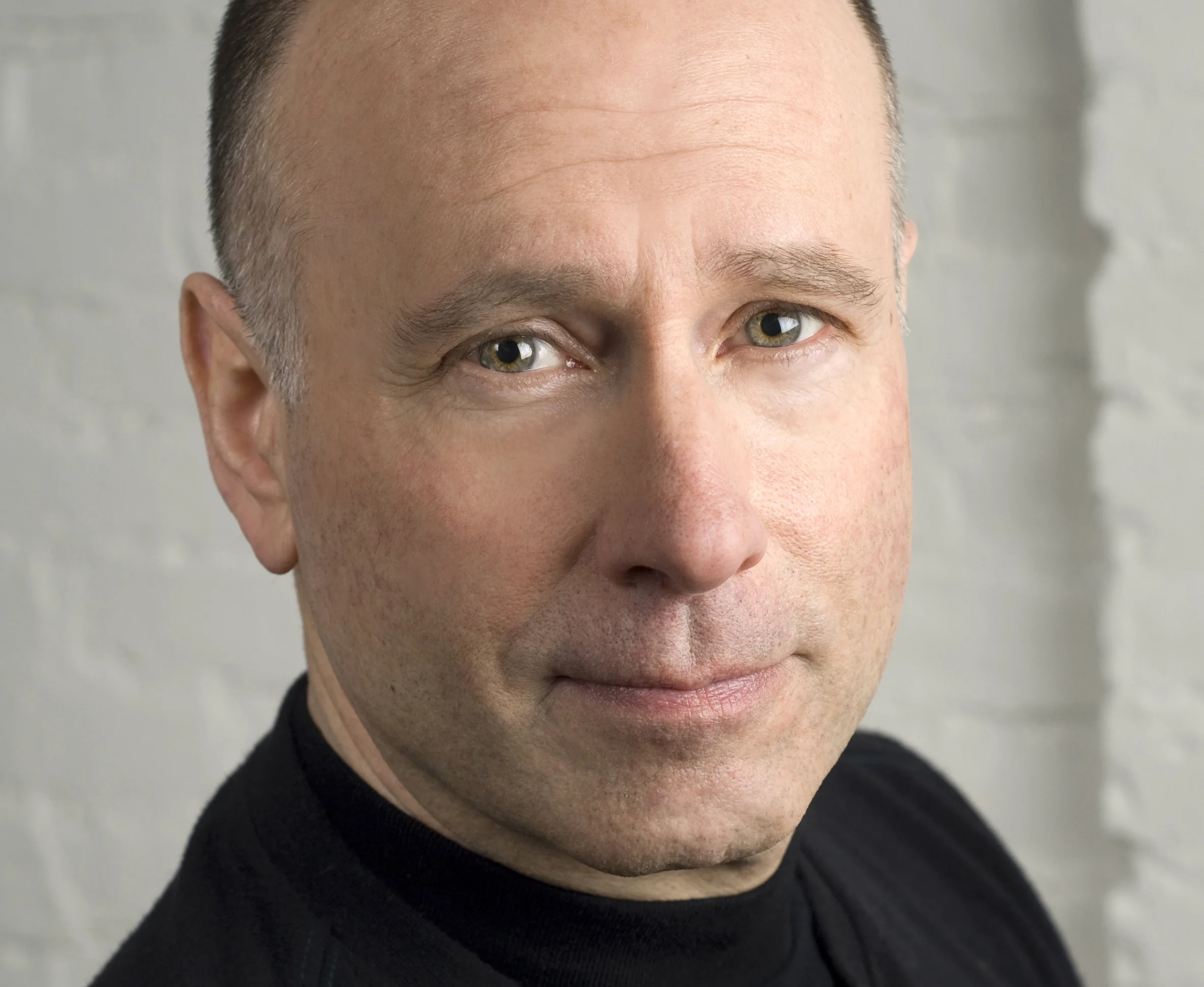 Roger_headshot8.jpg