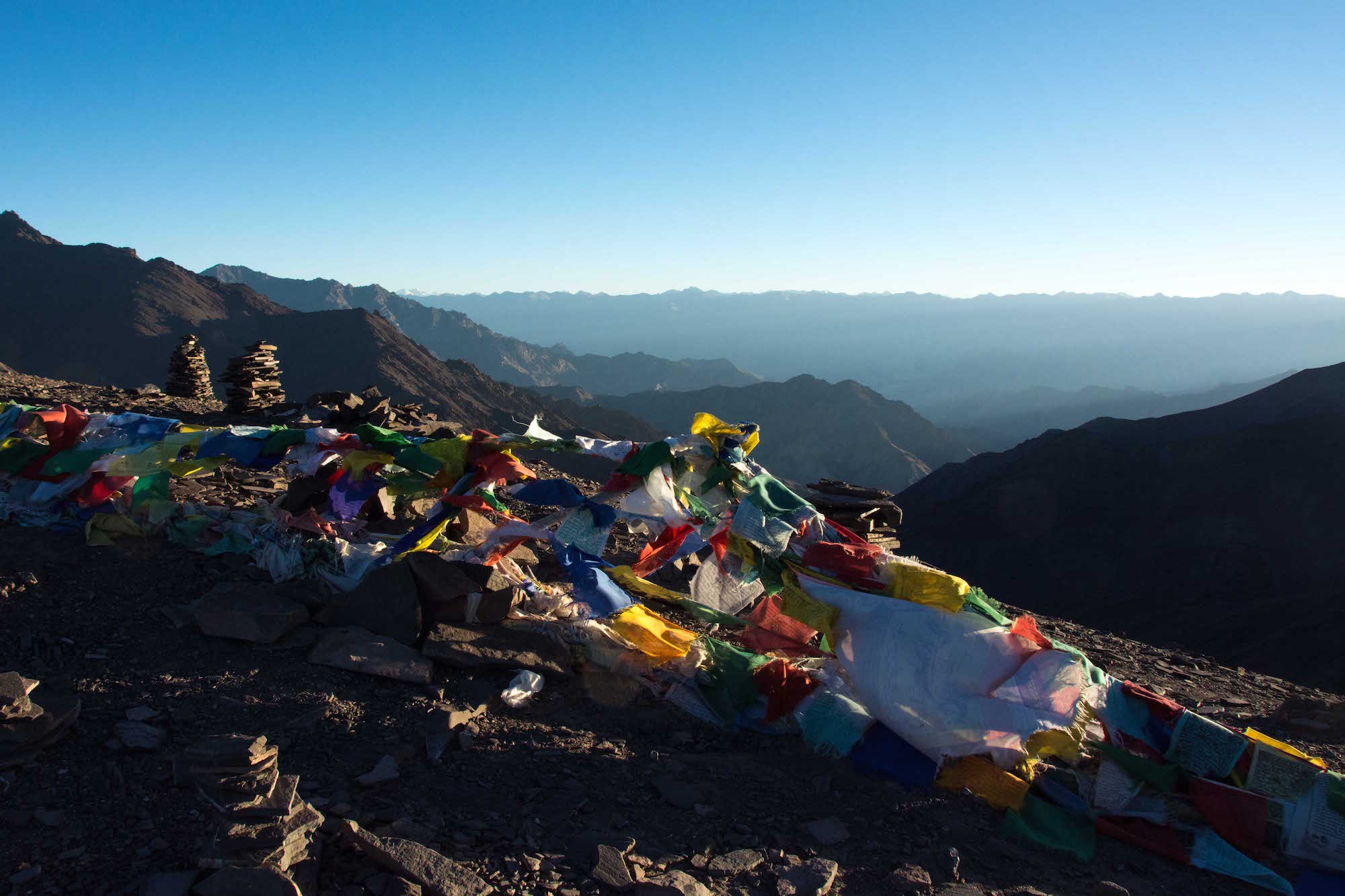 Après plus de 10 jours de marche en solitaire à travers l'Himalaya, perchée à plus de 5500 mètres, j'accède à ce paysage fabuleux tout en me trouvant dans un état de mindfulness.