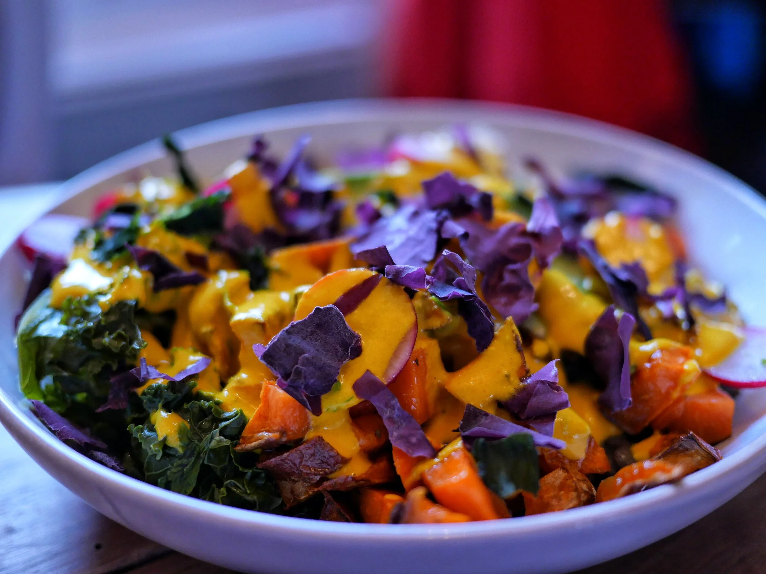 Déjeuner ayurvédique : le bol Tahini Curcuma