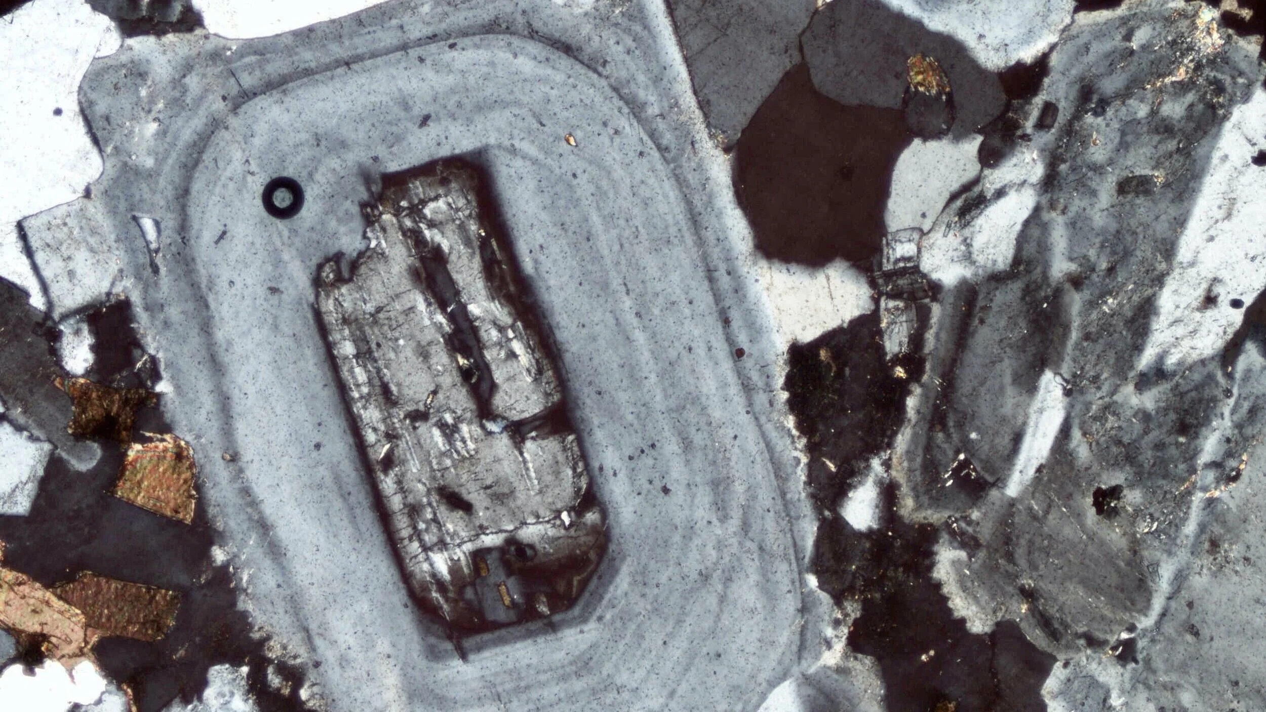 MTDCG-18+xd+x5complex+growth+plagioclase.jpg