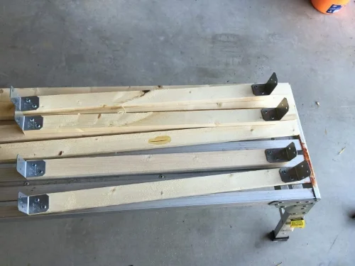 Angle brackets attached to the ends