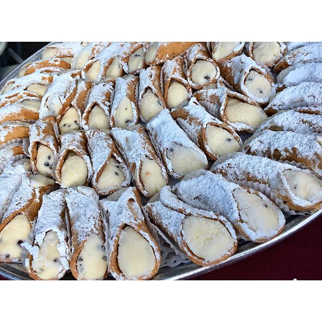 Cannoli Platter.jpg