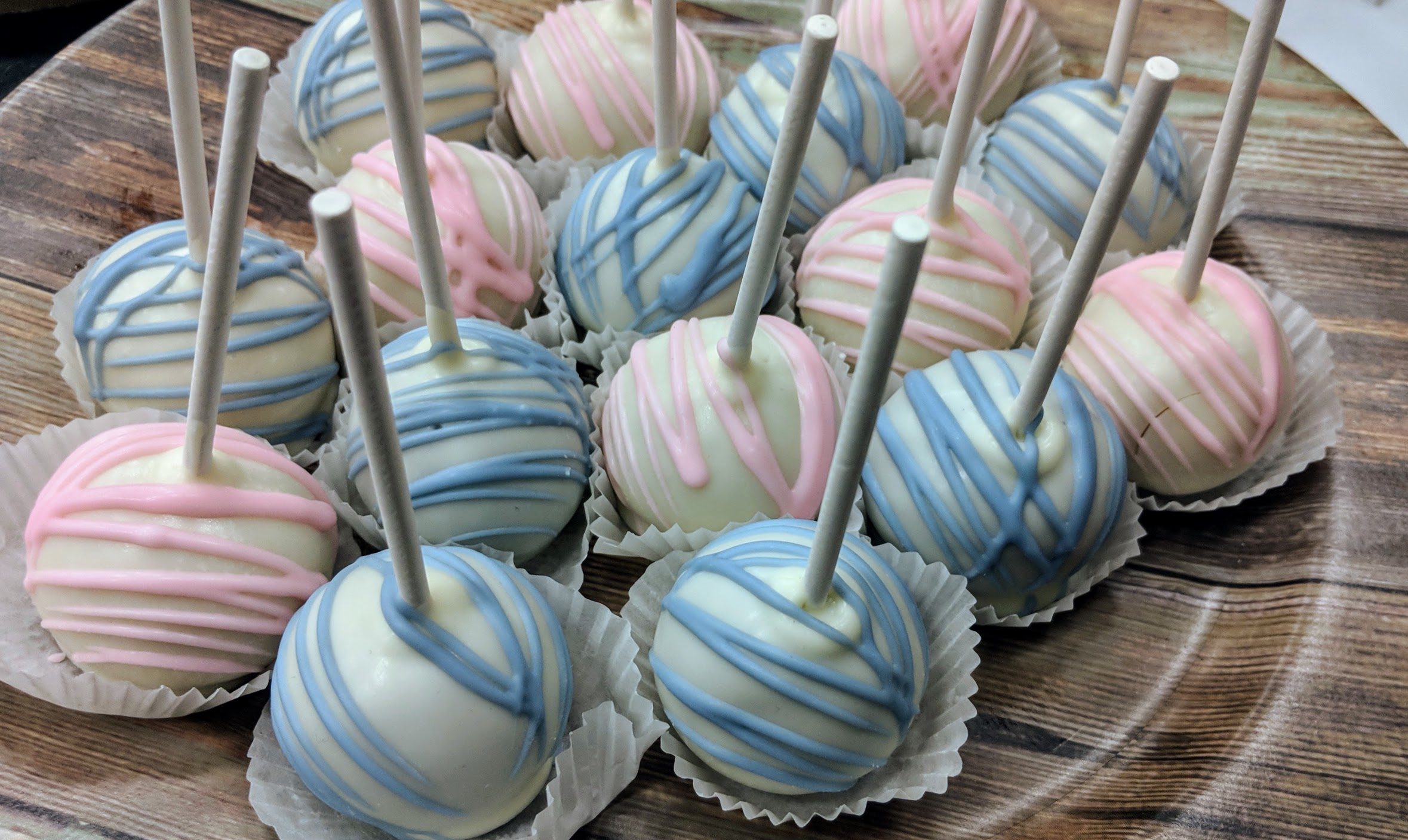 Cake Pops Blue-Pink 01.jpg