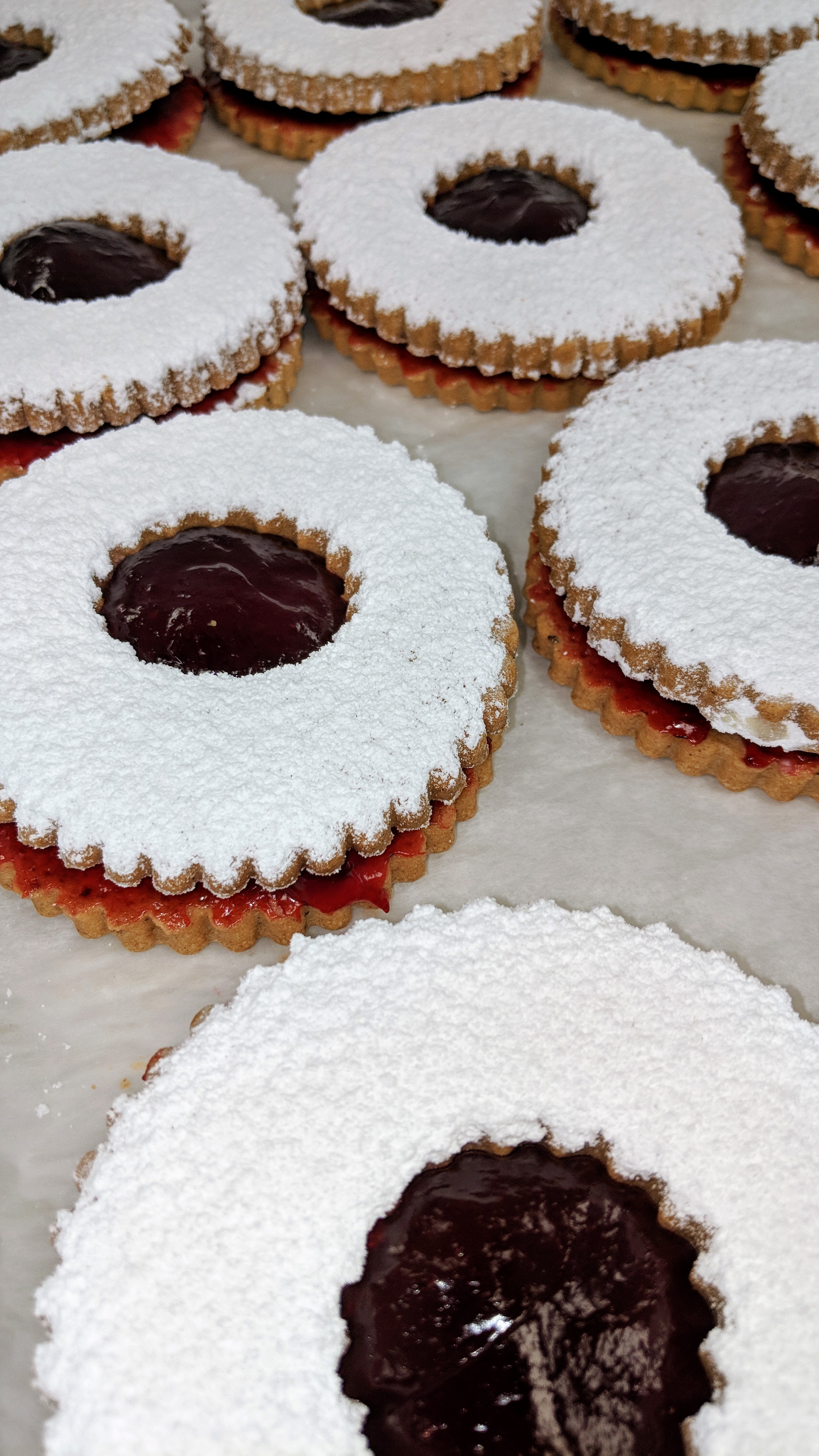 Linzer Cookies.jpg