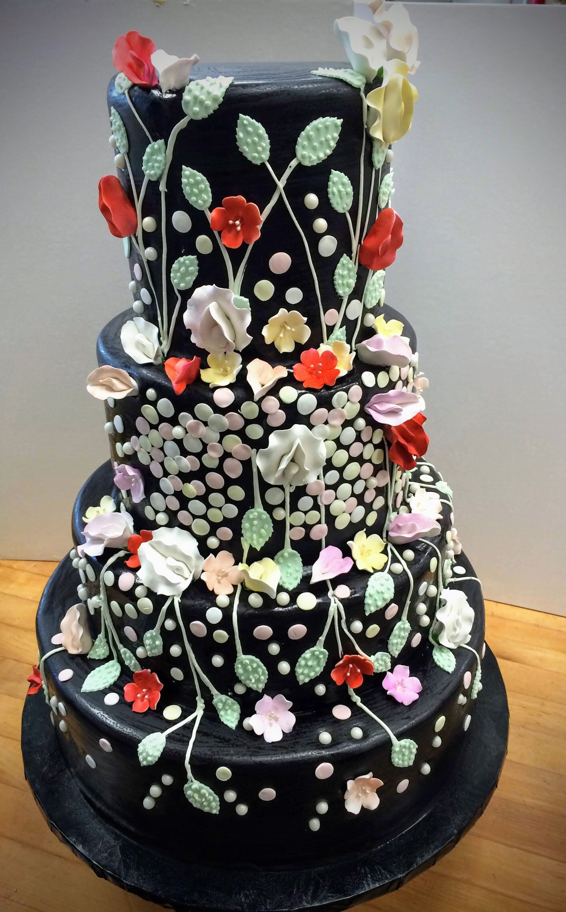 Balck Flowered Cake.jpg