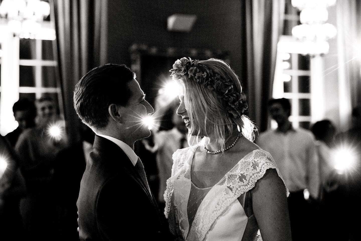 First dance for Cecilia &amp; Chris and their guests were all in when I asked them for some lights from their mobiles, creating a sky full of stars for the couple during their moment, and with great effect for me. Apart from the flashlights provided 