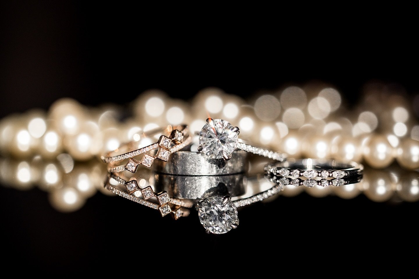 Essential details. To be honest, diamonds and sparkle isn’t the most important thing in life but I do appreciate them. Even if they aren’t mine but belong to a bride to be 😍.
@weddingplannerstockholm
#weddingjewelry #weddingbands #br&o