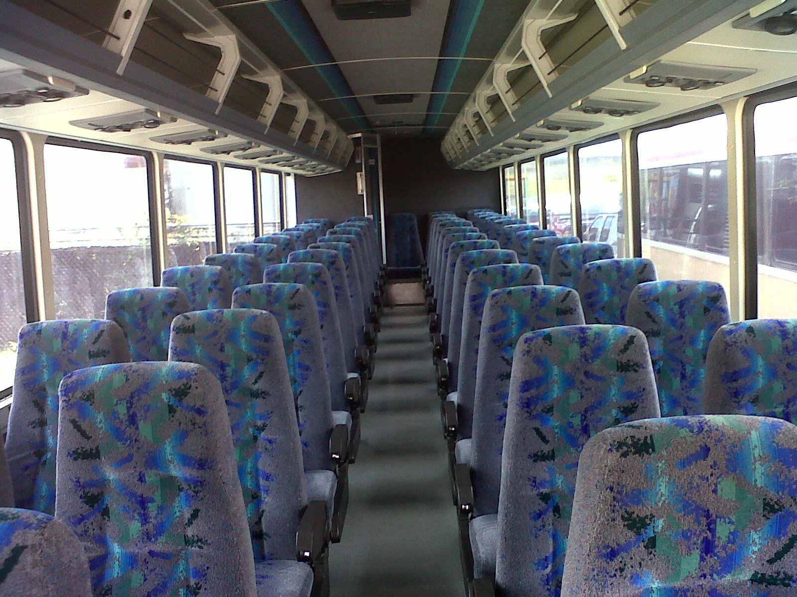 Description:51 Passenger Coach,&nbsp;Air Conditioning,&nbsp;Restroom Facilities,&nbsp;Luggage Compartments,&nbsp;DVD / Monitor/ Speaker System