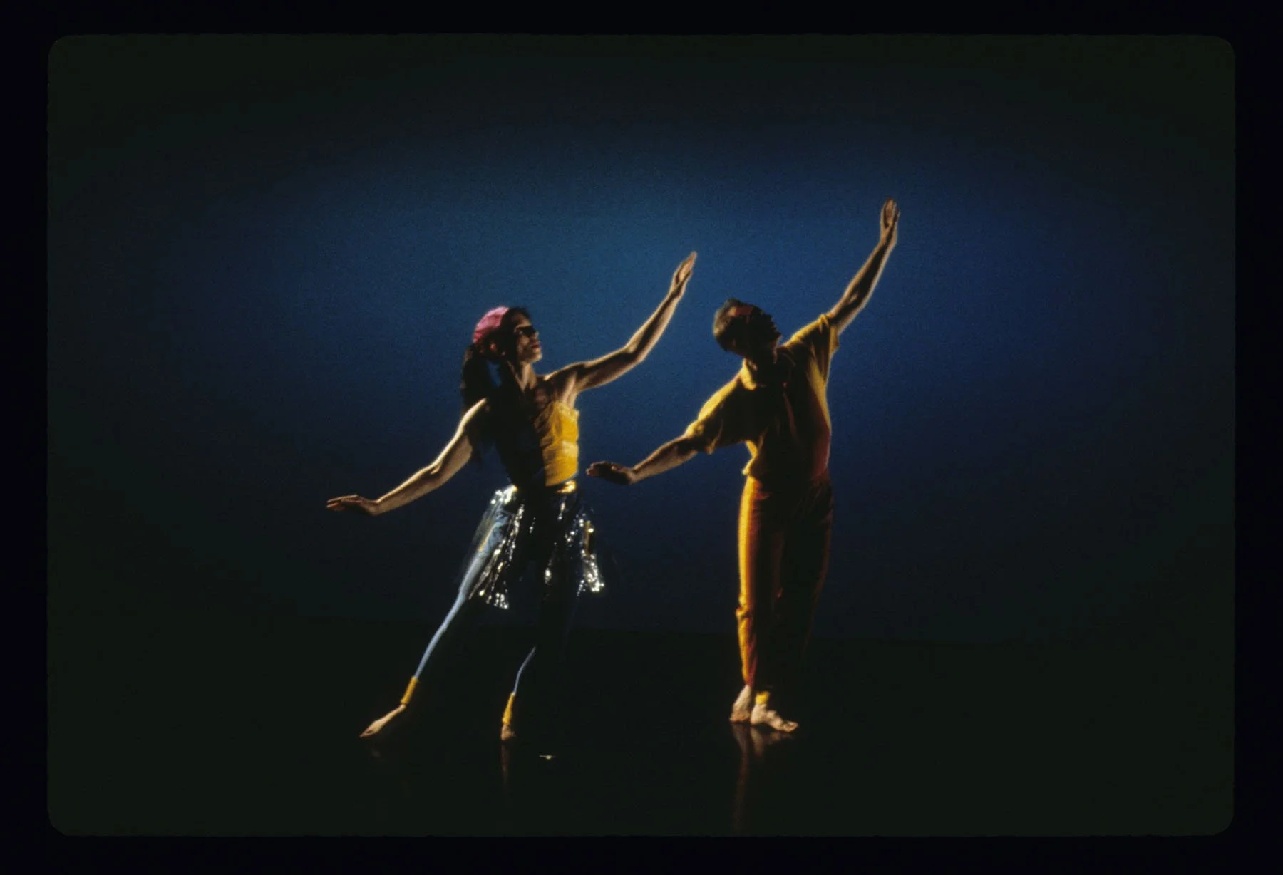 MG_Skld_DouglasDunn_Dancers_PhotoBeatriceSchiller_1981_8.jpg