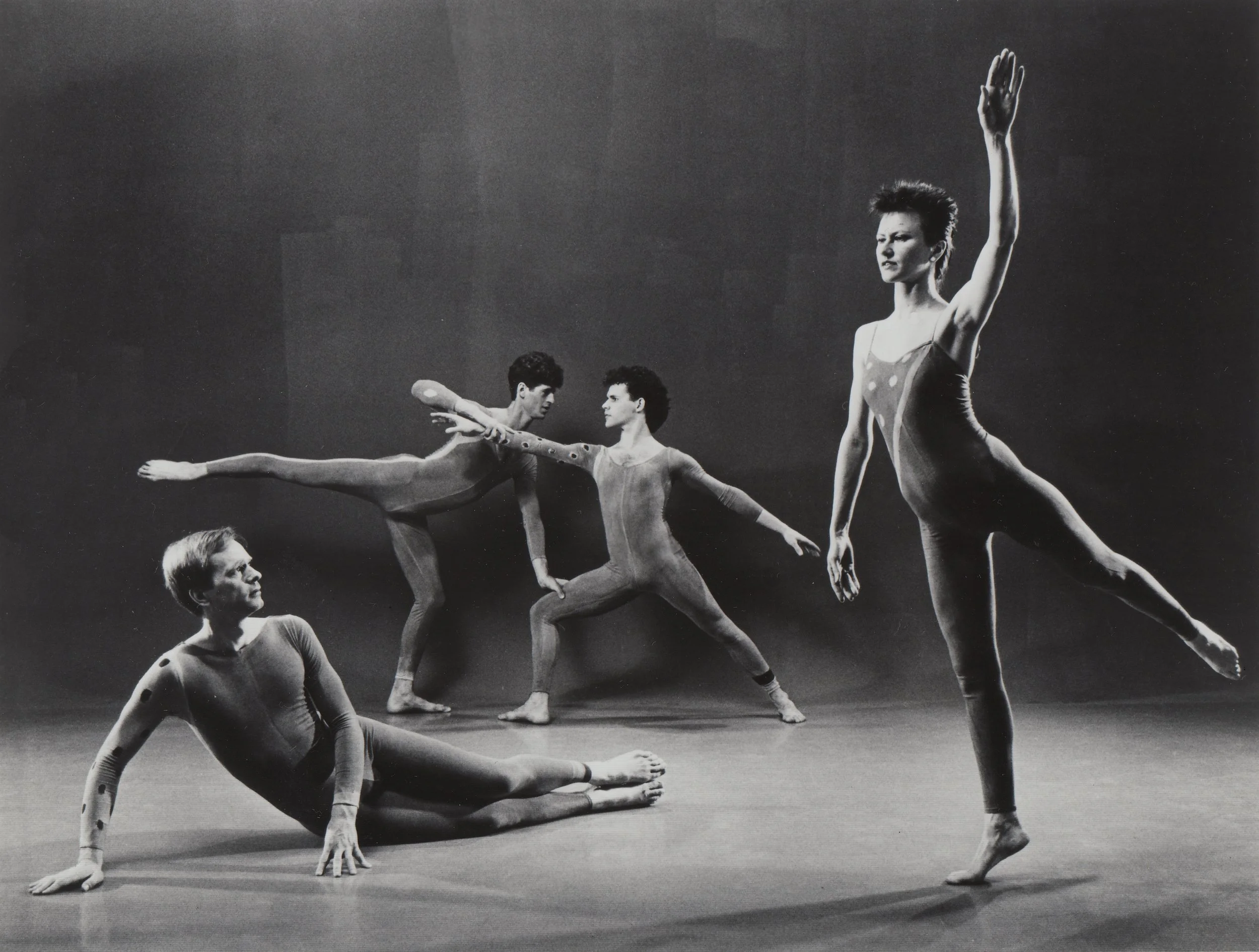 MG_ElbowRoom_DouglasDunn+Dancers_Photo_by Beatrice Schiller_1985_LowRez_02.jpg